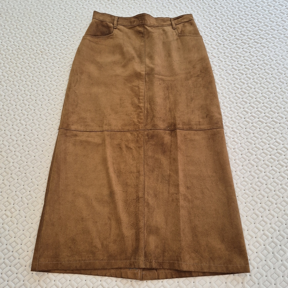 Elegant Brown Suede Skirt